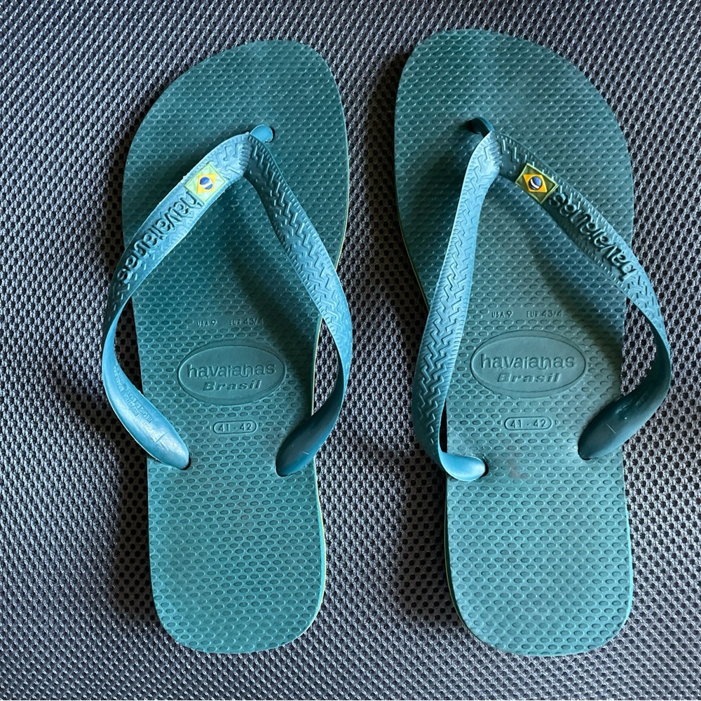 Turquoise blue Havianas 41-42 USA 9-10